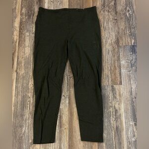 Sonoma Olive Green 7/8 Length Leggings - Size M